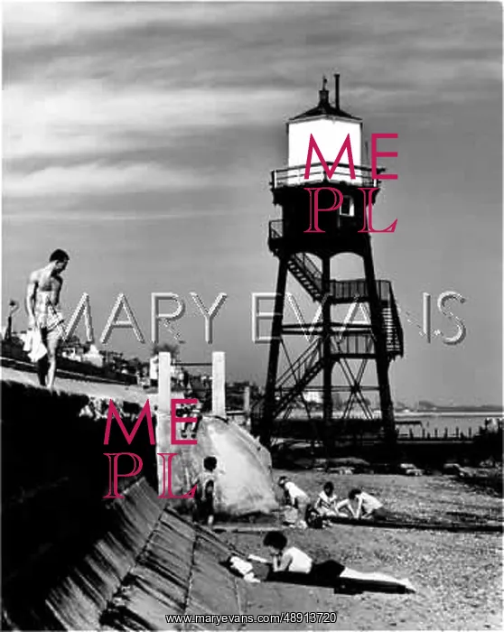 : DOVERCOURT LIGHTHOUSE : DOVERCOURT LIGHTHOUSE