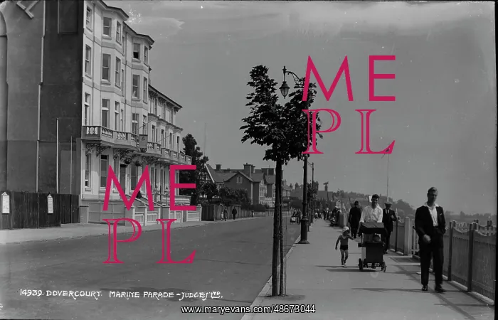 : Dovercourt Marine Parade : Dovercourt Marine Parade