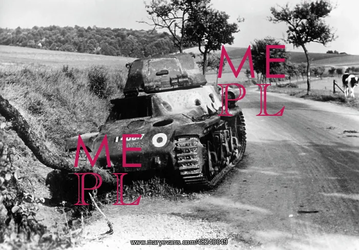 : Downed French tanks, 1940 : Downed French tanks, 1940