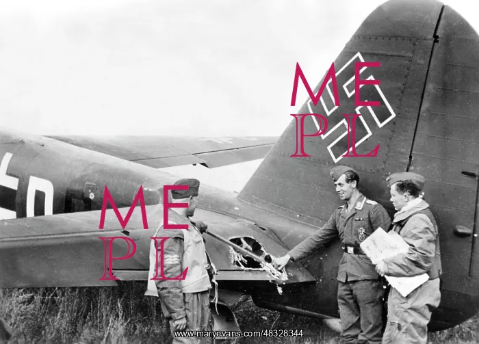 : Downed German airmen, 1940 : Downed German airmen, 1940