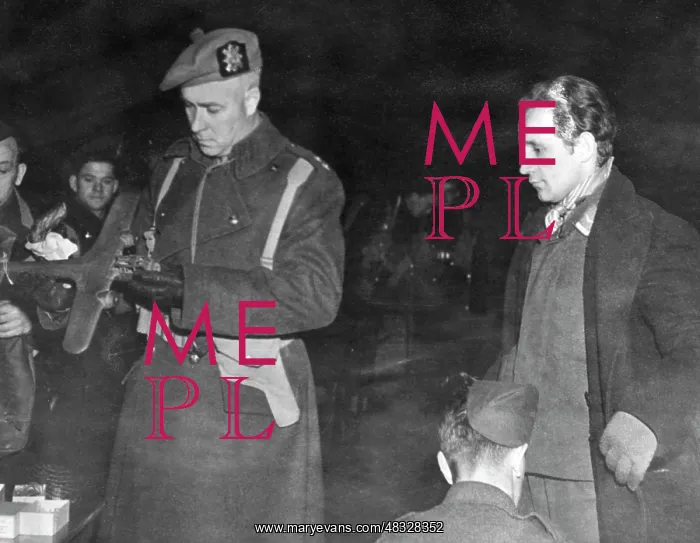 : Downed German airmen, 1940 : Downed German airmen, 1940