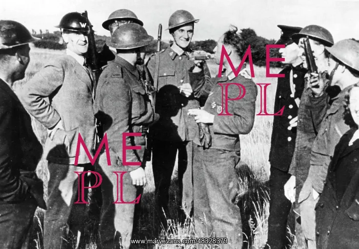 : Downed German airmen, 1940 : Downed German airmen, 1940