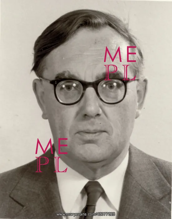 : Dr Eric William Evan Rogers CEng FRAeS 1925-2004 : Dr Eric William Evan Rogers CEng FRAeS 1925-2004