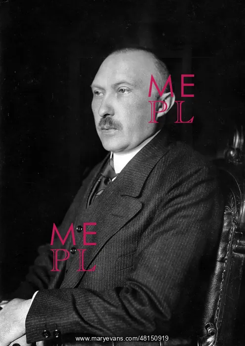 : Dr. Konrad Adenauer : Dr. Konrad Adenauer
