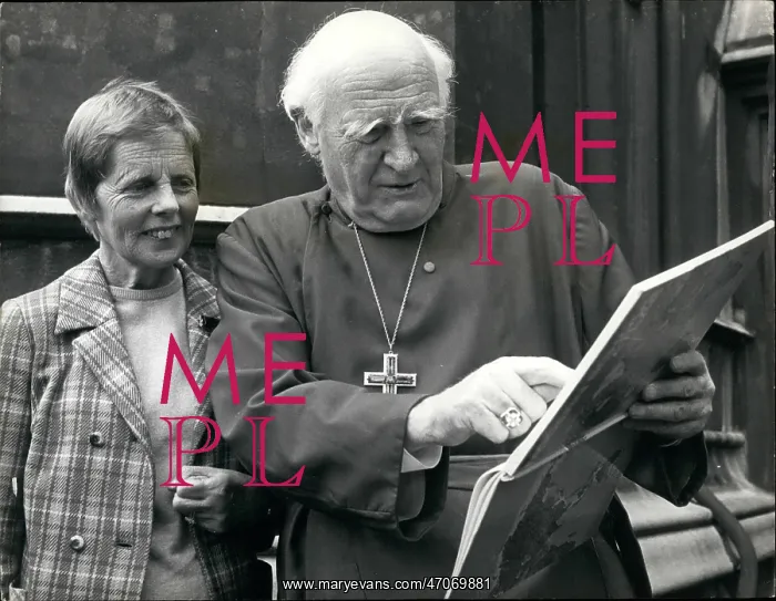 : Dr Ramsey, Archbishop of Canterbury, and wife Joan, London : Dr Ramsey, Archbishop of Canterbury, and wife Joan, London