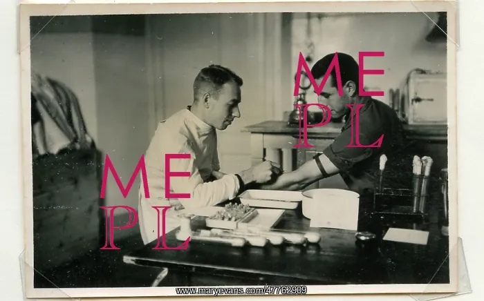 : Dr Rs Saxton at work in his laboratory : Dr Rs Saxton at work in his laboratory