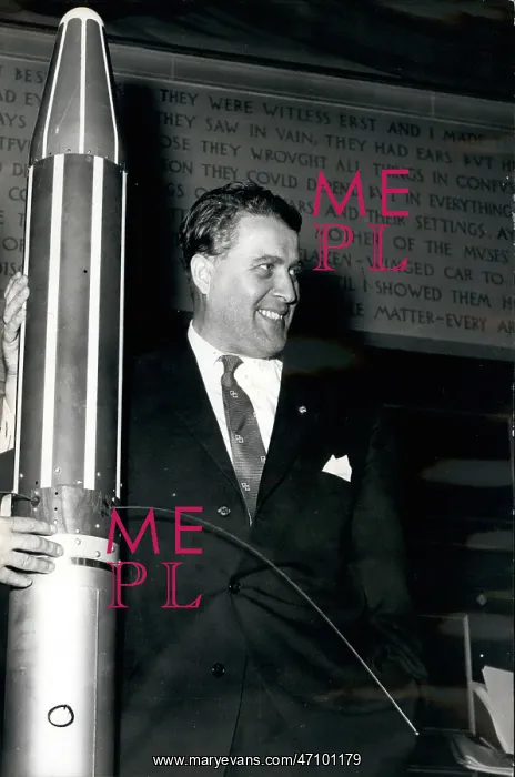 : Dr Werner von Braun, German rocket scientist : Dr Werner von Braun, German rocket scientist