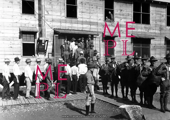 : Drafted men reporting for service at Camp Travis : Drafted men reporting for service at Camp Travis