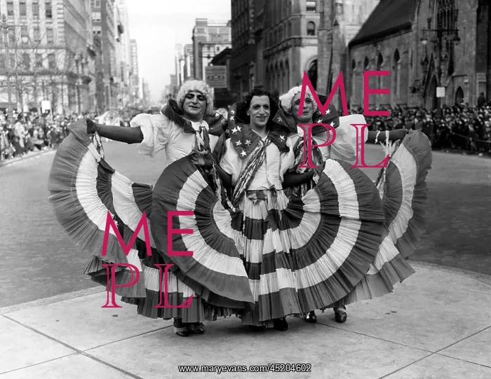 : Drag queens at the Mummers Day Parade in ? : Drag queens at the Mummers Day Parade in ?