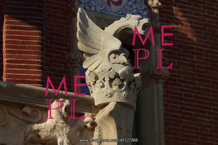 : Dragon, Operations Pavilion, Hospital de Sant : Dragon, Operations Pavilion, Hospital de Sant