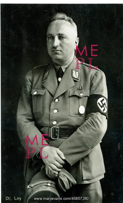 : Dramatic be-flagged drawing of Victor Emmanuel & Mussolini : Dramatic be-flagged drawing of Victor Emmanuel & Mussolini