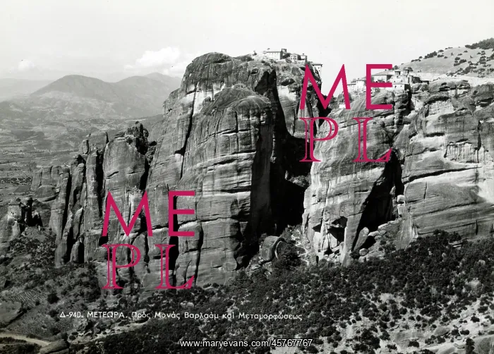 : Dramatic clifftop Monasteries on Meteora, Greece : Dramatic clifftop Monasteries on Meteora, Greece