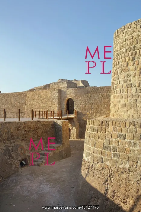 : Drawbridge, Qal'at al-Bahrain, Bahrain : Drawbridge, Qal'at al-Bahrain, Bahrain