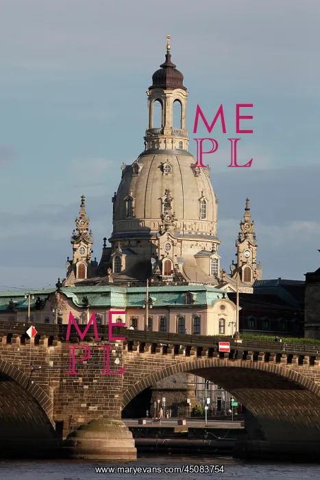 : Dresden Frauenkirche, Augustus Bridge, Dresden, Germany : Dresden Frauenkirche, Augustus Bridge, Dresden, Germany
