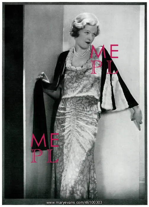 : Dress and cape by Molyneux, 1932 : Dress and cape by Molyneux, 1932