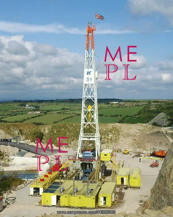 : Drilling rig at Rosemanowes Quarry, Penryn, Cornwall : Drilling rig at Rosemanowes Quarry, Penryn, Cornwall