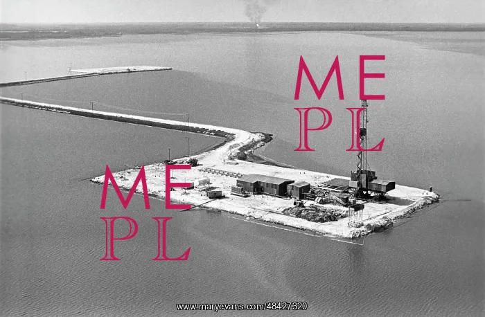 : Drilling rig at Samotlor Lake, 1986 : Drilling rig at Samotlor Lake, 1986