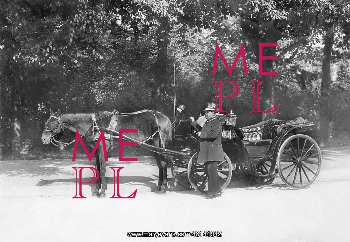 : Droshky carriage in Berlin, 1910 : Droshky carriage in Berlin, 1910
