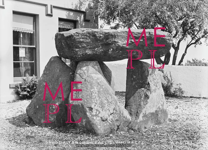 : Druid's Alter Cromlech, Islandmagee : Druid's Alter Cromlech, Islandmagee