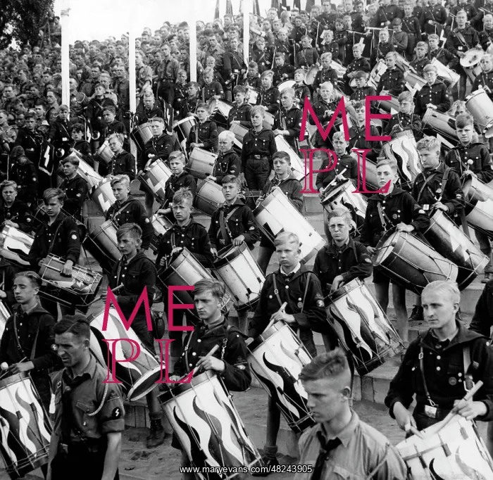 : Drummers of the Deutsches Jungvolk, 1935 : Drummers of the Deutsches Jungvolk, 1935