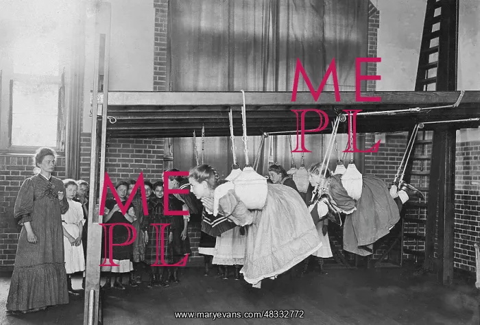 : Dry swimming lessons in a communal school, 1921 : Dry swimming lessons in a communal school, 1921