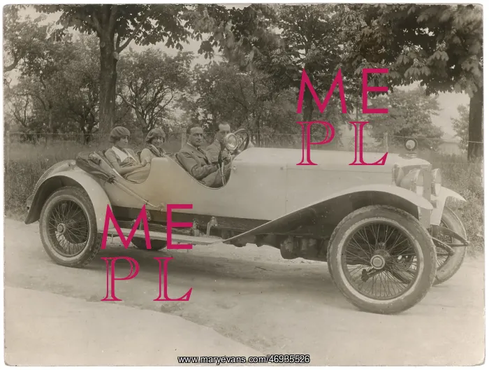 : DRYDEN IN CAR C1928 : DRYDEN IN CAR C1928