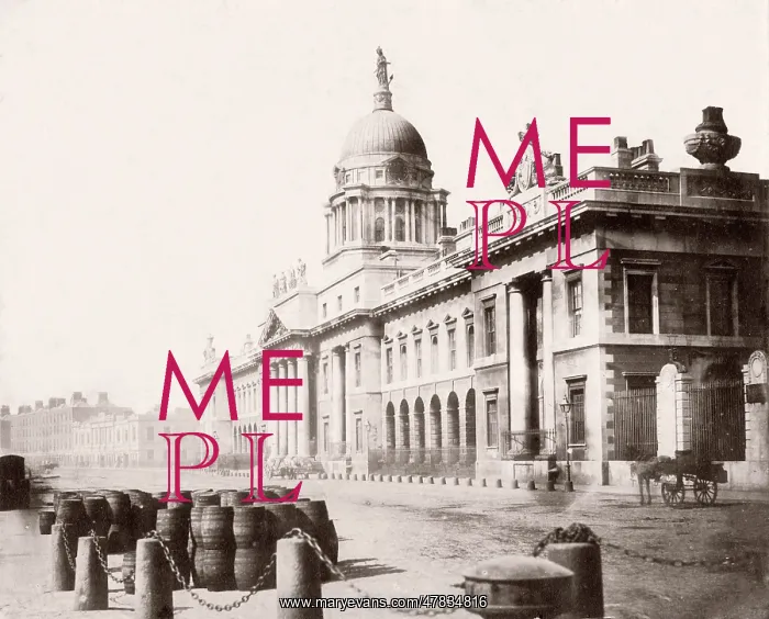  : Dublin - customs house on bank of River Liffey