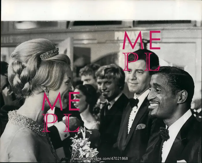 : Duchess of Kent and Sammy Davis Jr, London : Duchess of Kent and Sammy Davis Jr, London