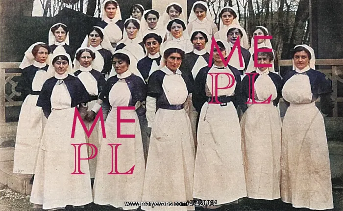 : Duchess of Westminster & nursing staff, WW1 : Duchess of Westminster & nursing staff, WW1