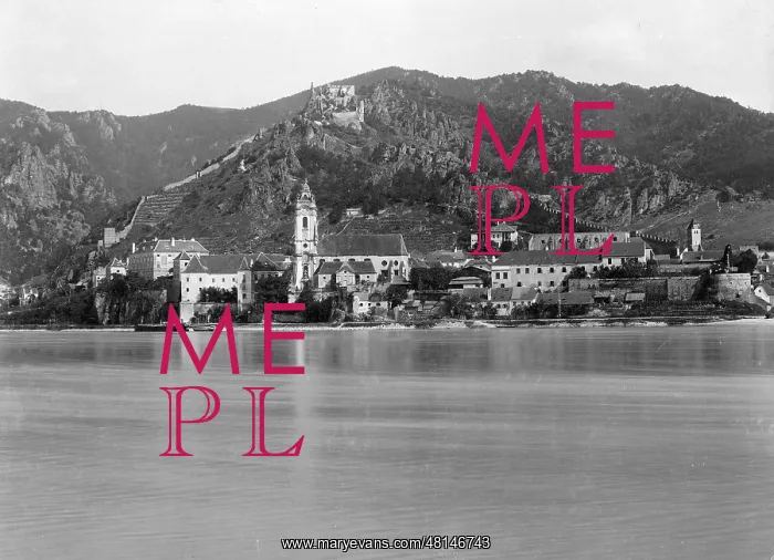 : Duernstein on the Danube, 1910 : Duernstein on the Danube, 1910