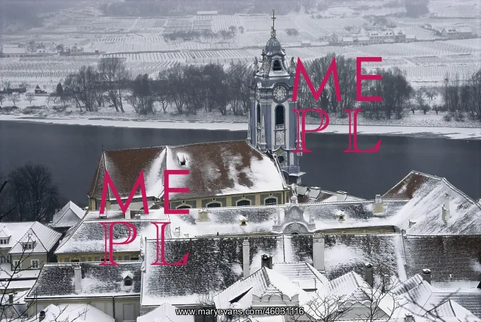 : Duernstein at winter time, in the background : Danube river : Duernstein at winter time, in the background : Danube river