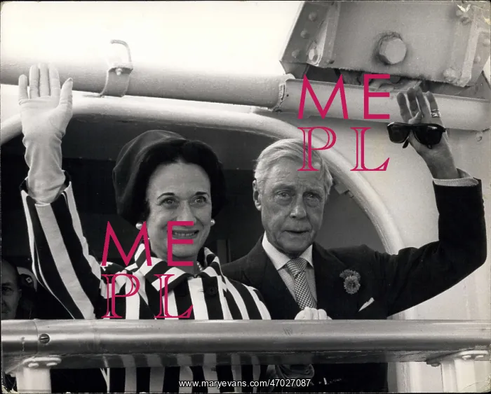: Duke & Duchess of Windsor arrive at Southampton : Duke & Duchess of Windsor arrive at Southampton