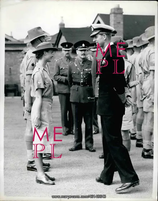 : Duke of Edinburgh inspects Commonwealth troops : Duke of Edinburgh inspects Commonwealth troops