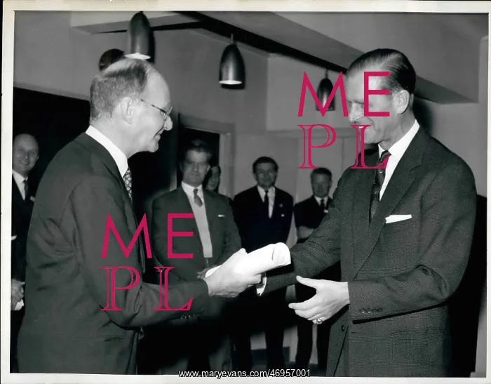 : Duke of Edinburgh presents awards at Design Centre : Duke of Edinburgh presents awards at Design Centre