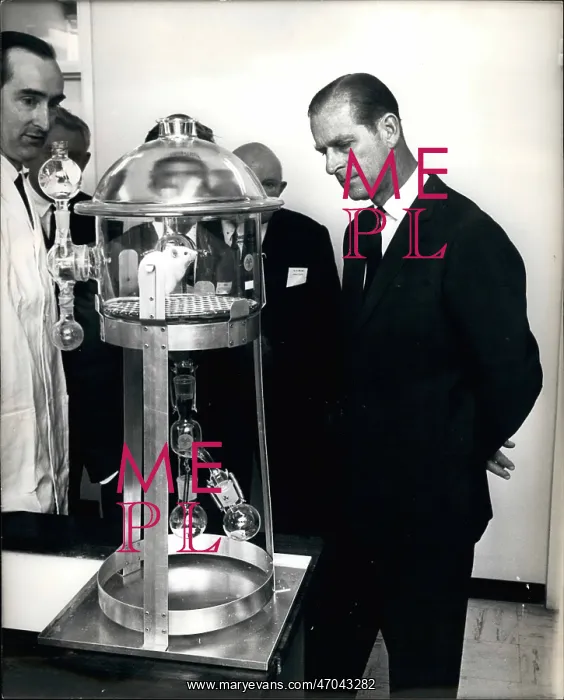 : Duke of Edinburgh visits research association, Carshalton : Duke of Edinburgh visits research association, Carshalton