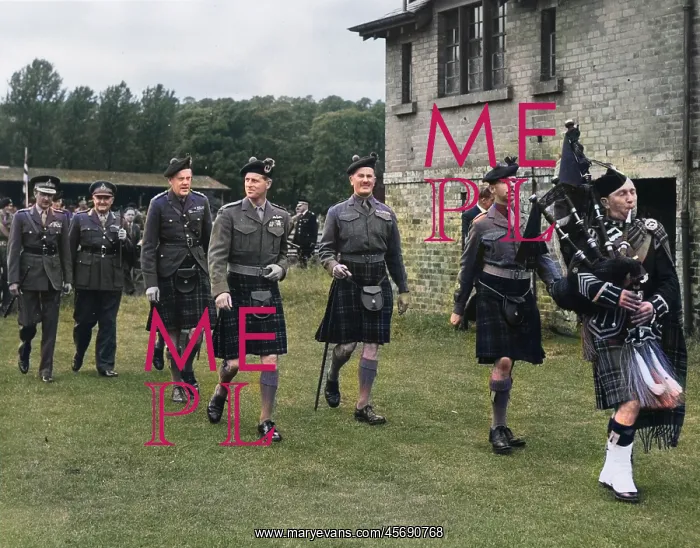 : Duke of Edinburgh visting Queens Own Cameron Highlanders : Duke of Edinburgh visting Queens Own Cameron Highlanders