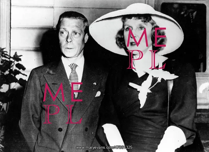 : Duke of Windsor and Lady Diana Cooper, Paris : Duke of Windsor and Lady Diana Cooper, Paris
