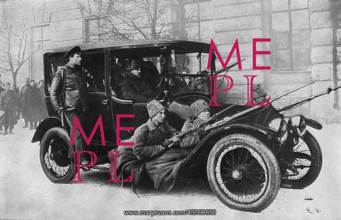 : Duma messengers protected by guards, Petrograd, Russia : Duma messengers protected by guards, Petrograd, Russia