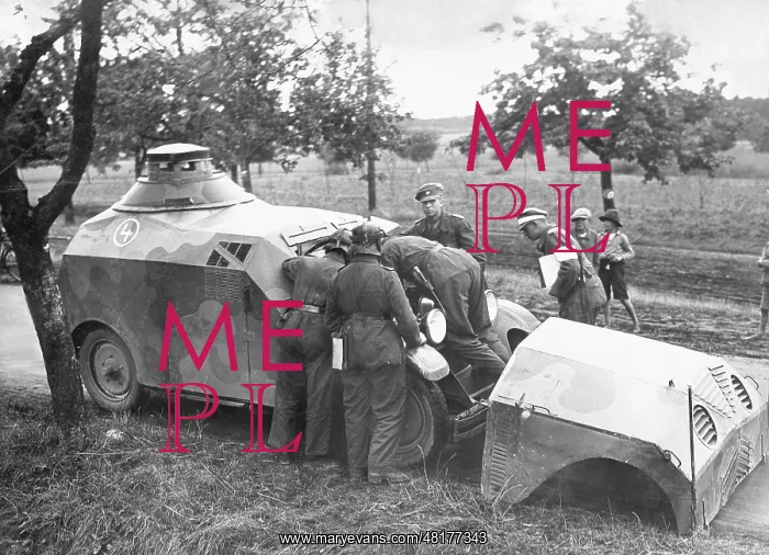 : Dummy tanks of the Reichswehr, 1932 : Dummy tanks of the Reichswehr, 1932
