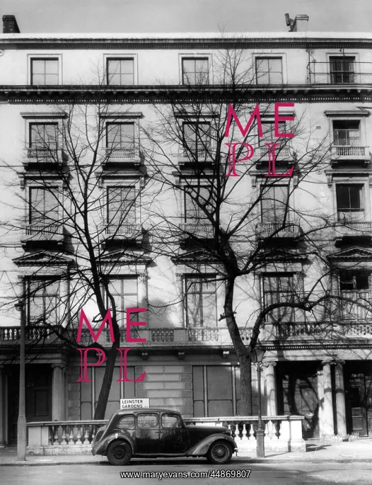 : DUMMY TOWN HOUSES : DUMMY TOWN HOUSES