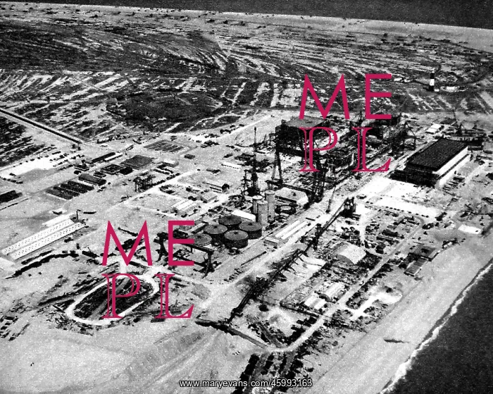 : Dungeness Atomic Power Station Under Construction, 1962 : Dungeness Atomic Power Station Under Construction, 1962