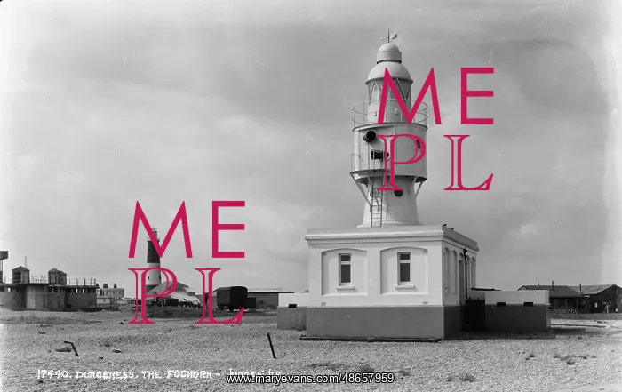 : Dungeness Foghorn and Lighthouse : Dungeness Foghorn and Lighthouse