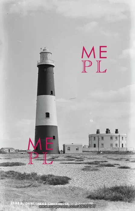 : Dungeness Lighthouse : Dungeness Lighthouse