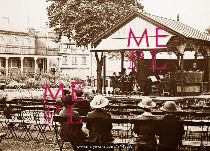  : Dunoon gardens and bandstand
