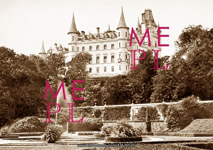  : Dunrobin Castle