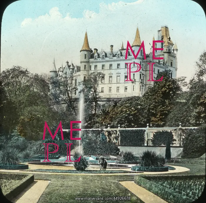 : Dunrobin Castle, Sutherland, in the Highland area of Scotlan : Dunrobin Castle, Sutherland, in the Highland area of Scotlan
