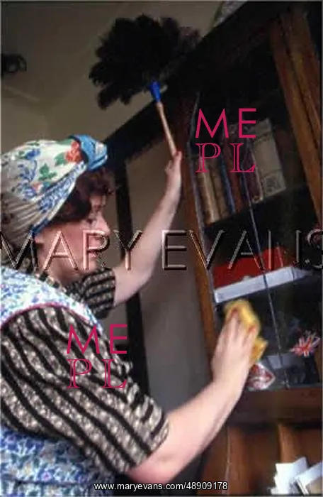 : DUSTING A BUREAU : DUSTING A BUREAU