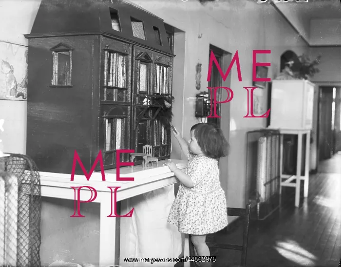  : DUSTING A DOLLS HOUSE