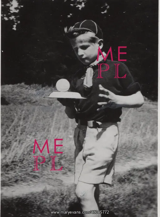 : Dutch cub scout balancing a ball, Netherlands : Dutch cub scout balancing a ball, Netherlands