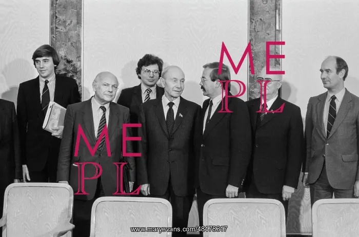 : Dutch statesman Relus ter Beek visits USSR : Dutch statesman Relus ter Beek visits USSR
